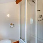 1 Bed In Oc-sz034 Holiday home